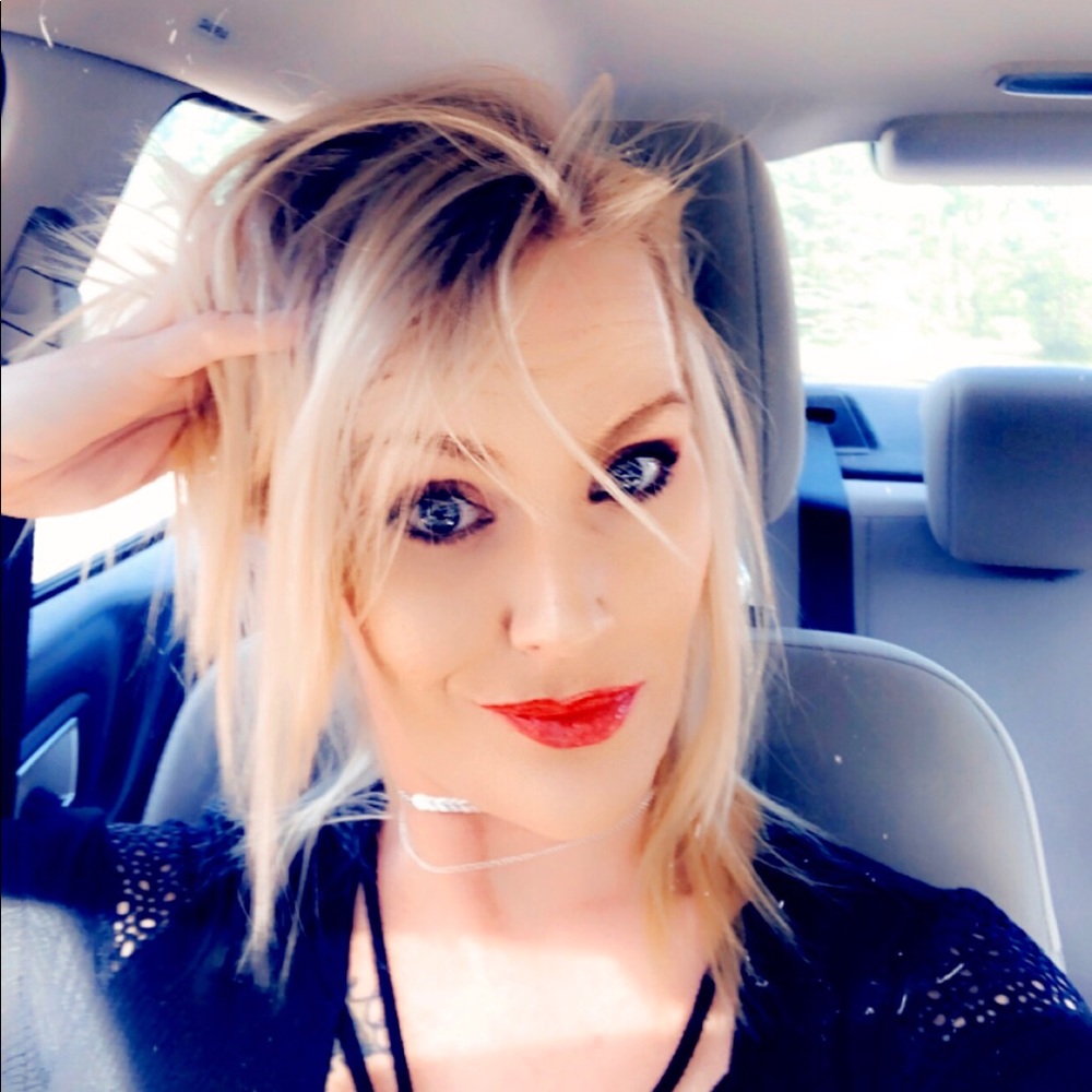 Meet your Posher, Kelli